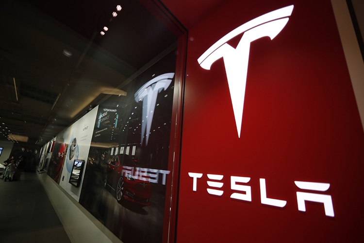 Tesla Buys $1.5 Billion in Bitcoin, Plans to Make it as Payment Method